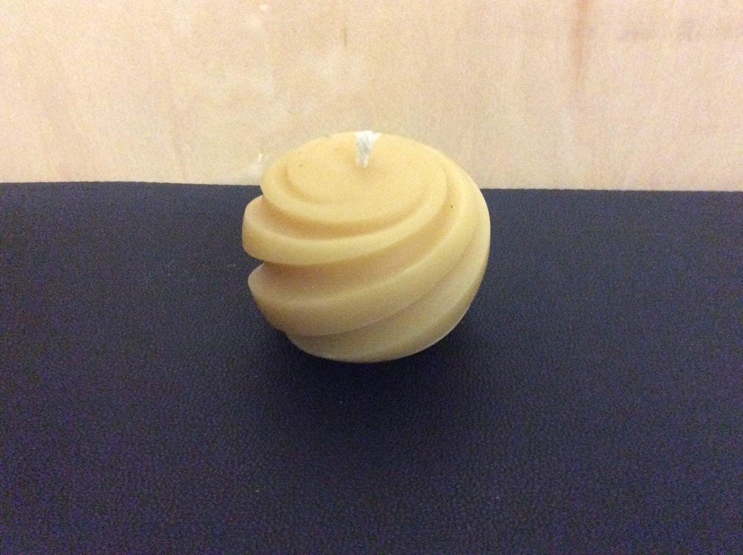 THREADED SWIRL BALL 3" x 4" x 3" (9 oz)