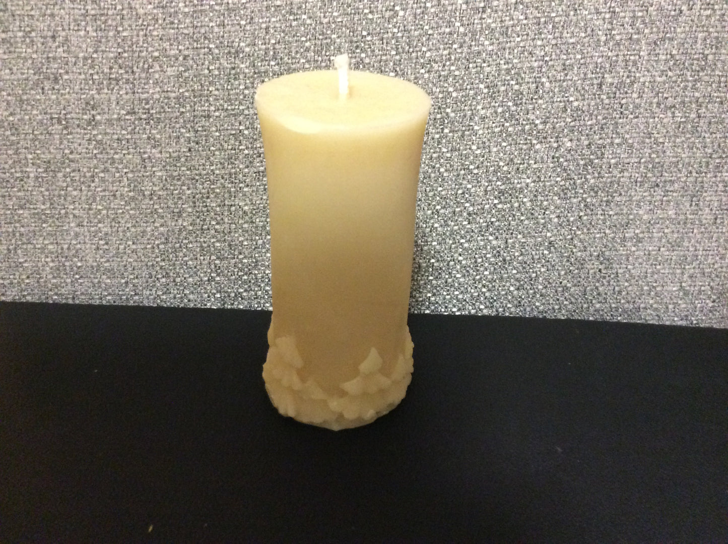 CHRISTMAS SPRUCE TREE LINED PILLAR (large) 5" x 2.75" (11 oz)