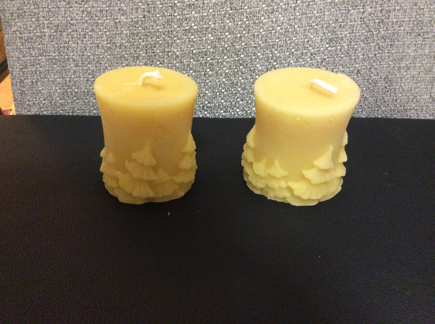 CHRISTMAS SPRUCE TREE LINED PILLAR (SMALL VERSION) 2.75" X 3" (5.5 OZ)